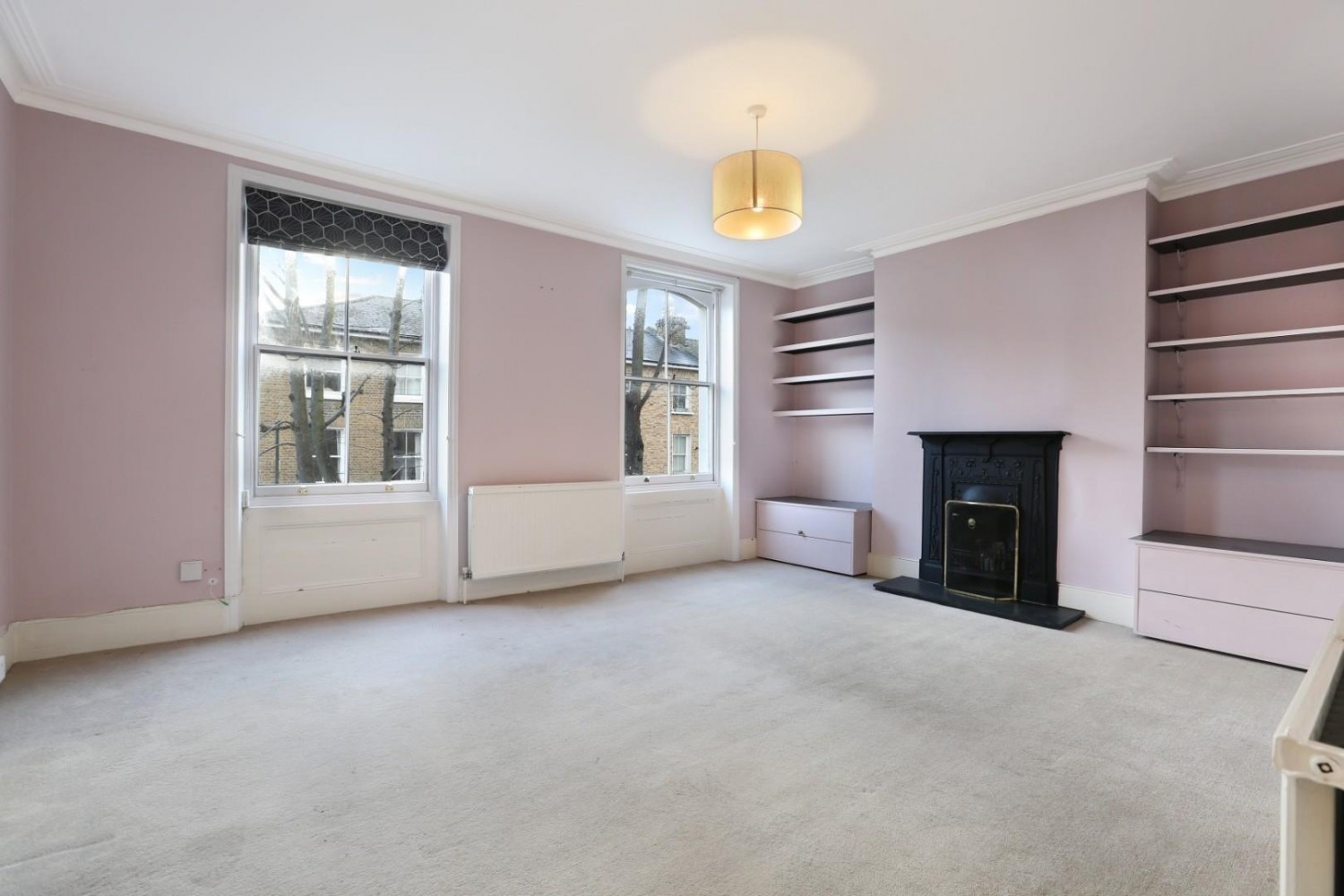 2 bedroom Flat to let in Eastlake Road, London