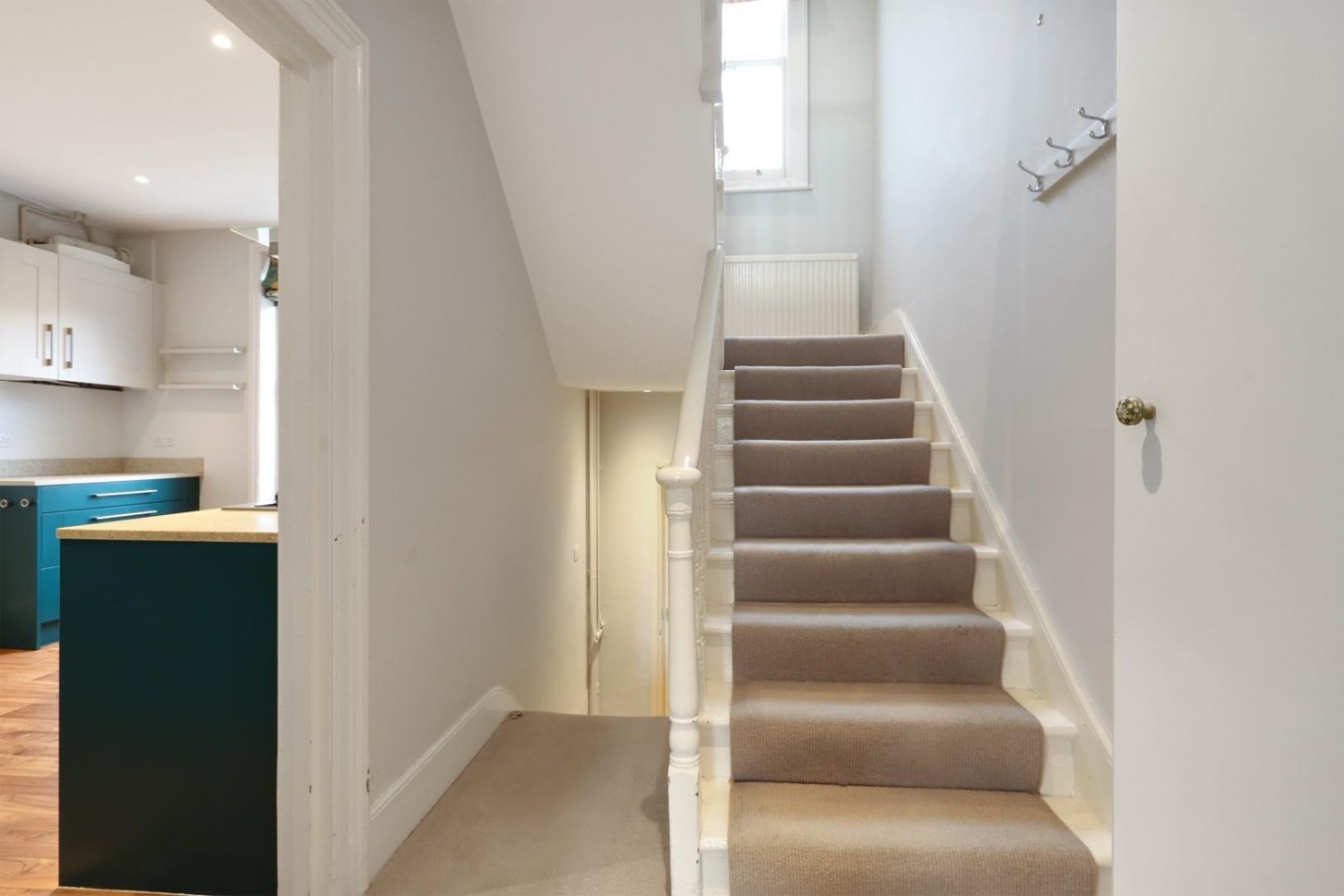2 bedroom Flat to let in Eastlake Road, London