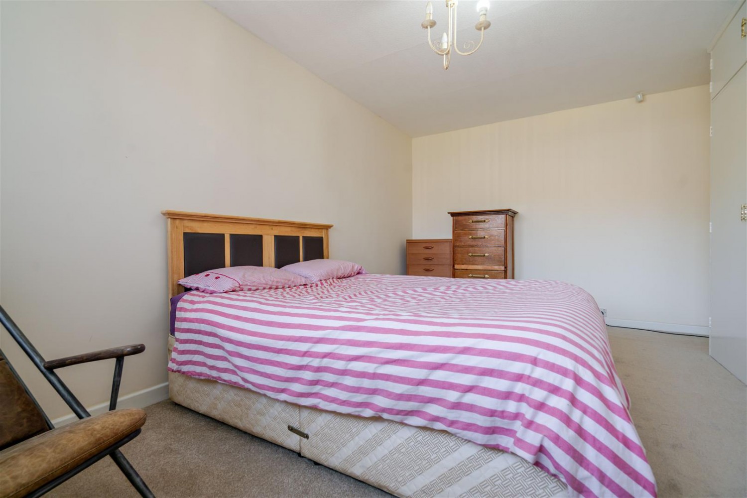 2 bedroom Bungalow for sale in Thames Ave, Leigh
