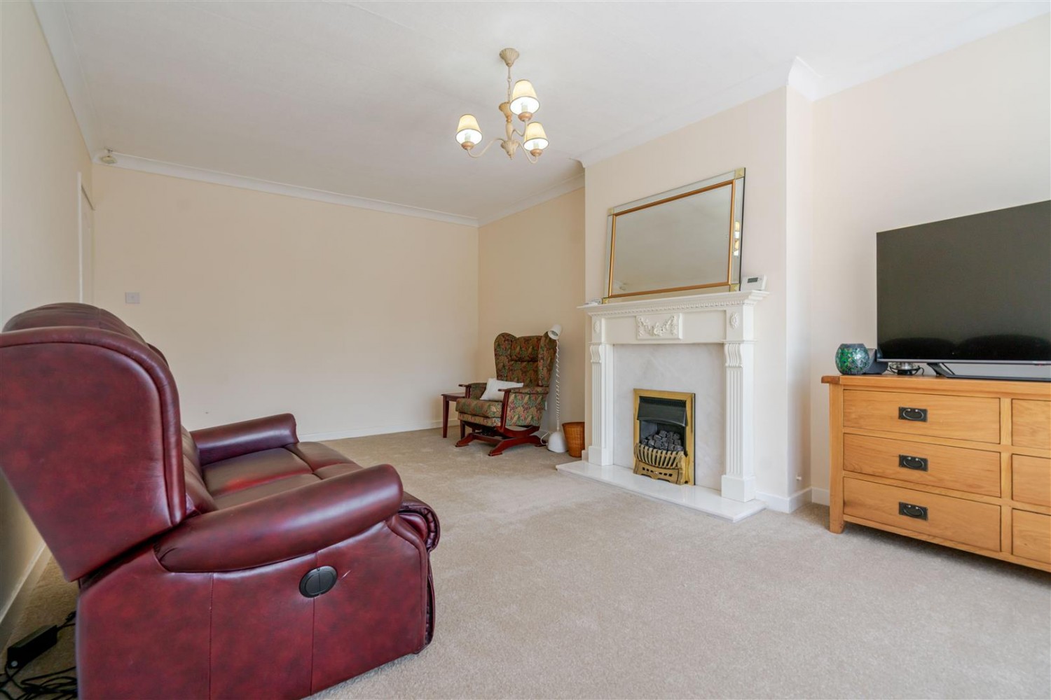 2 bedroom Bungalow for sale in Thames Ave, Leigh