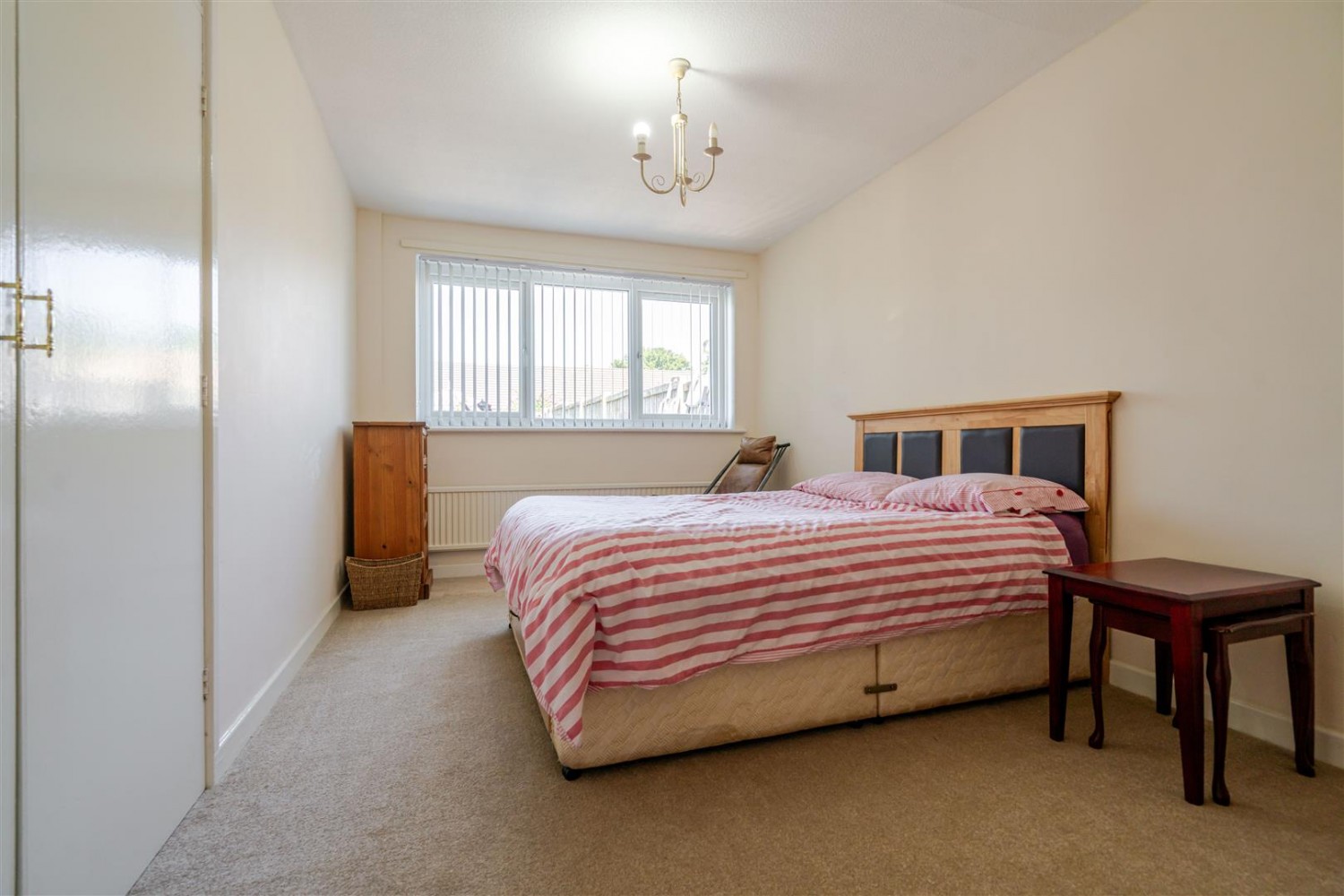 2 bedroom Bungalow for sale in Thames Ave, Leigh