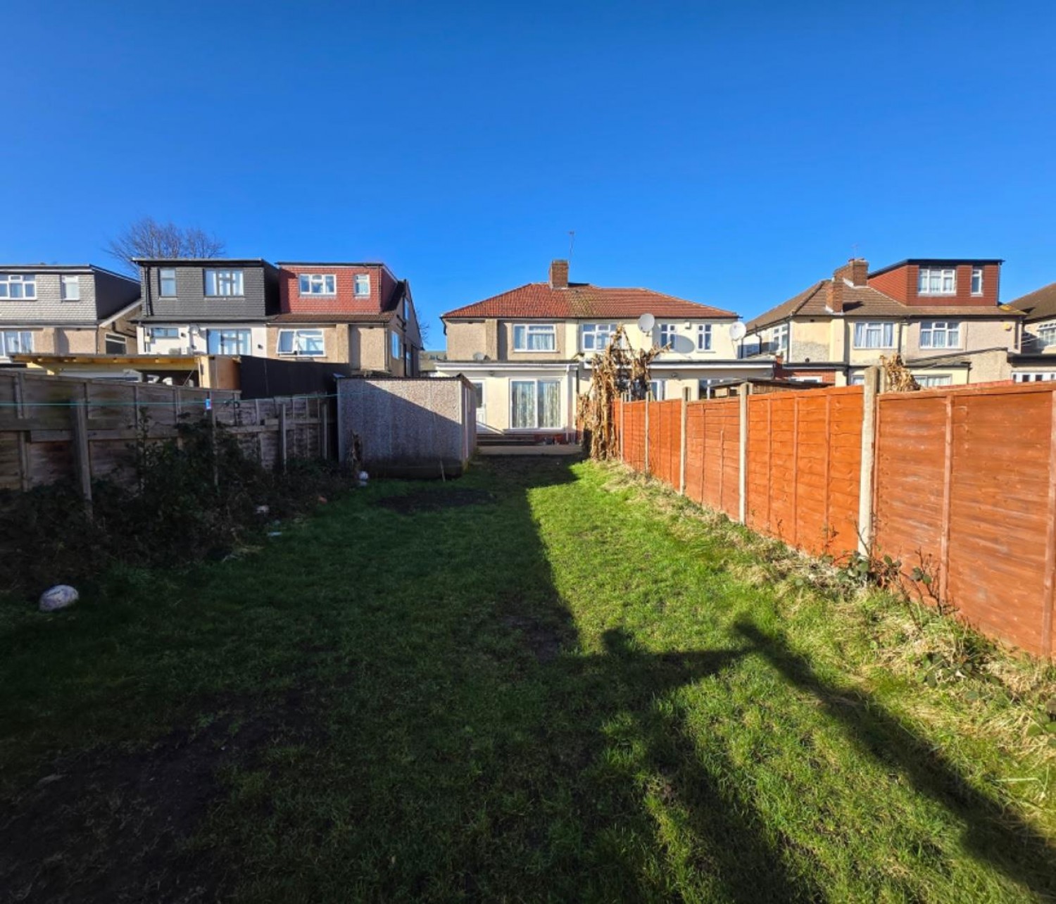 3 bedroom House to let in Bellamy Drive, Stanmore