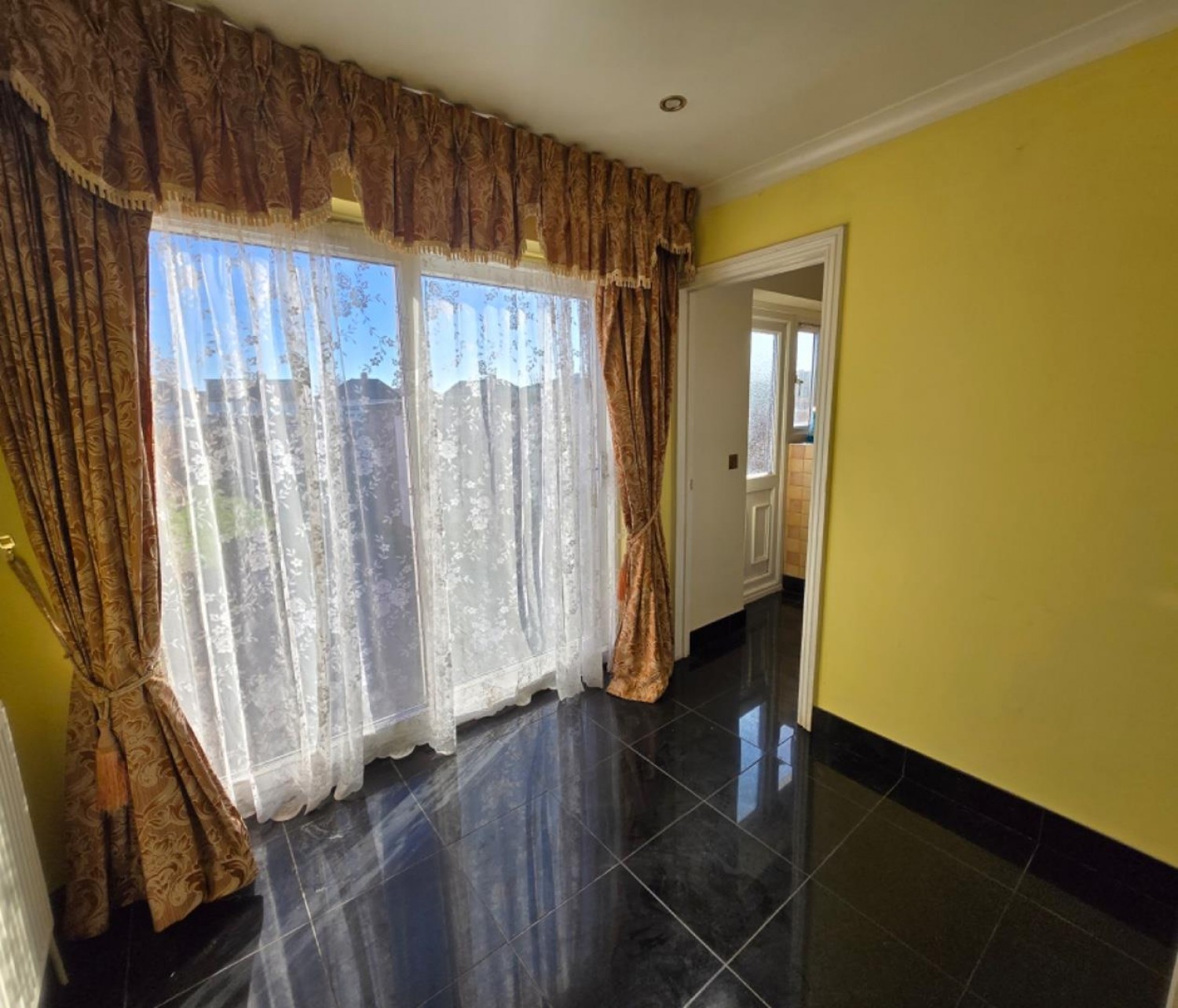 3 bedroom House to let in Bellamy Drive, Stanmore