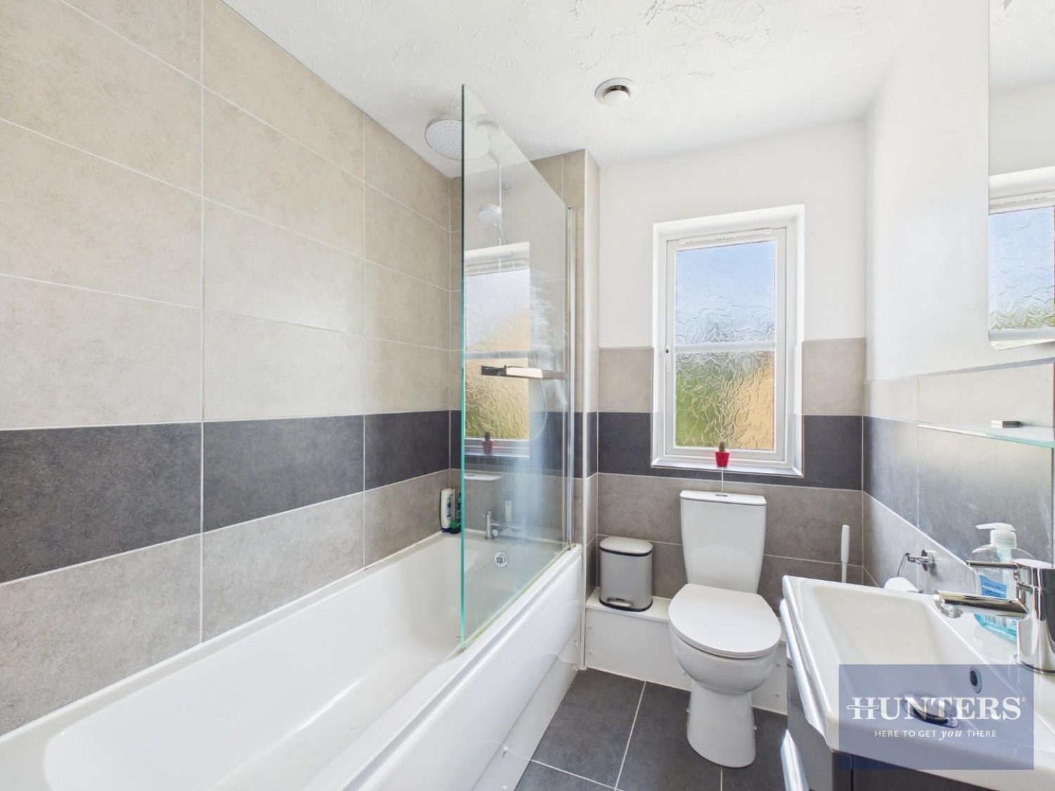 4 bedroom House to let in Chalford Avenue, The Reddings, Cheltenham