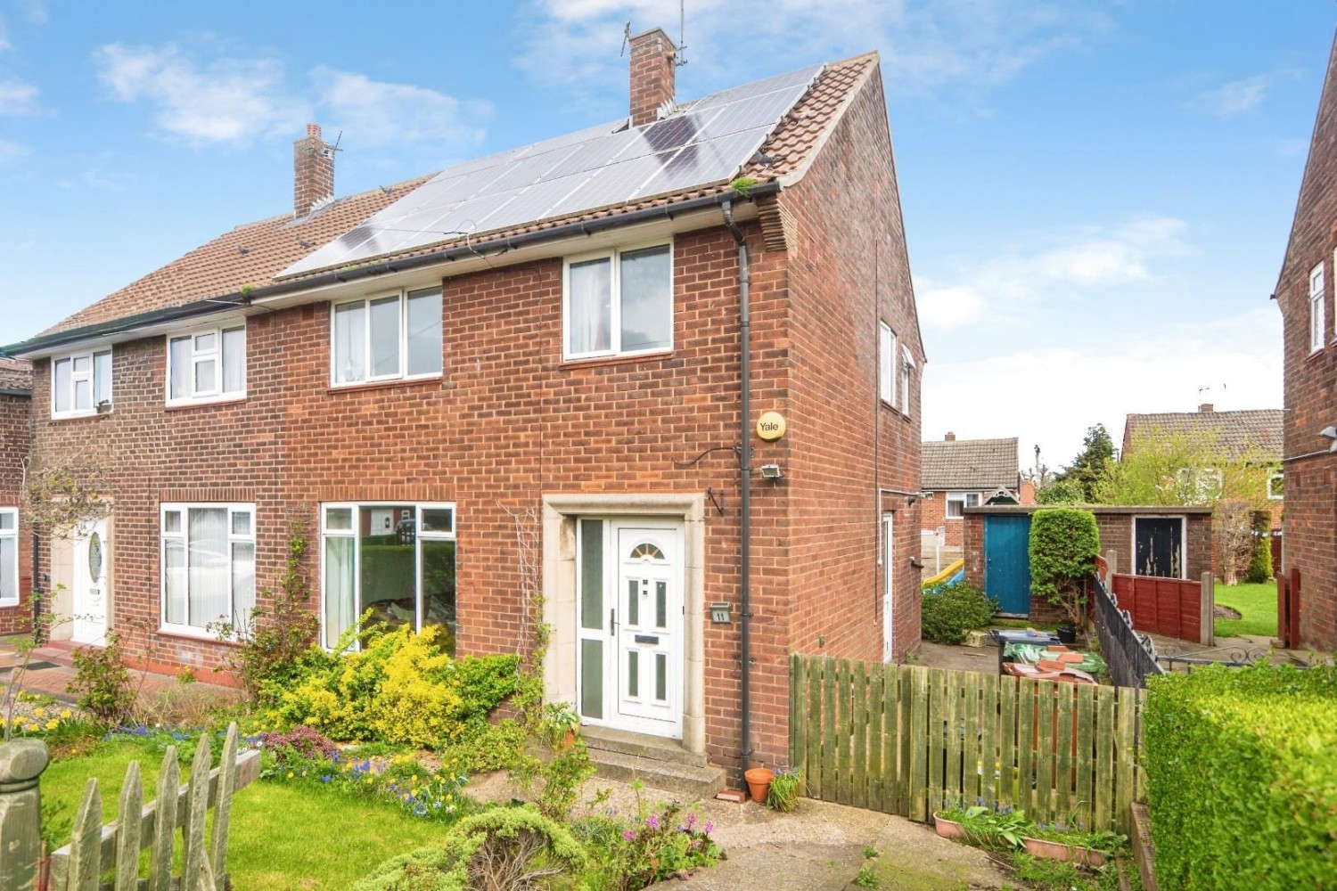 3 bedroom House for sale in Harley Drive, Bramley, LS13 4QY