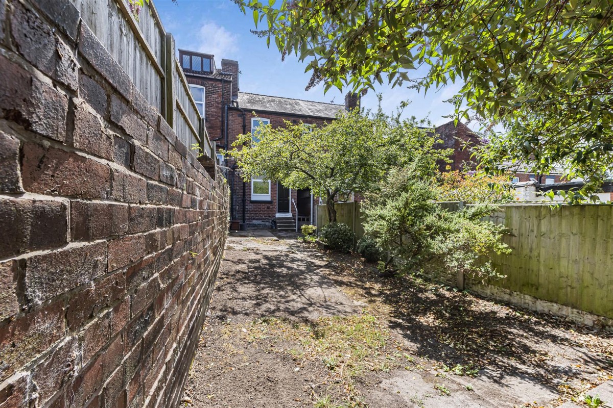 Broxholme Road, Sheffield, S8 8TA