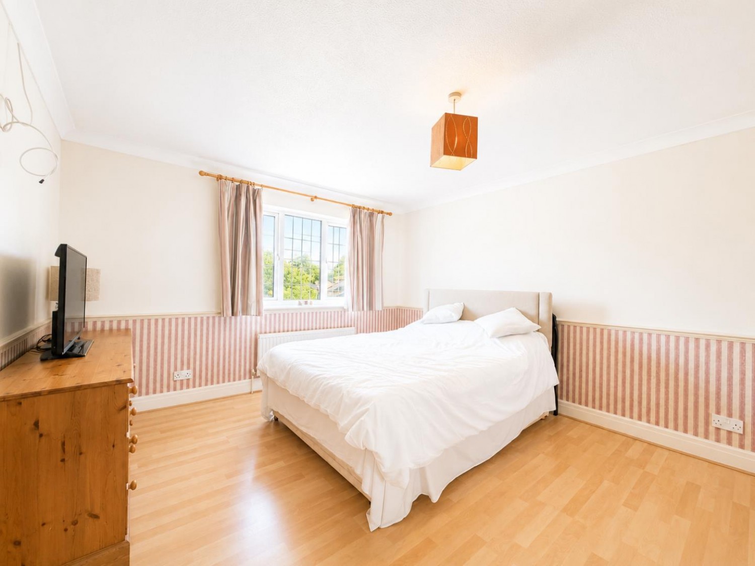 4 bedroom House for sale in Boys Hall Road, Willesborough, Ashford