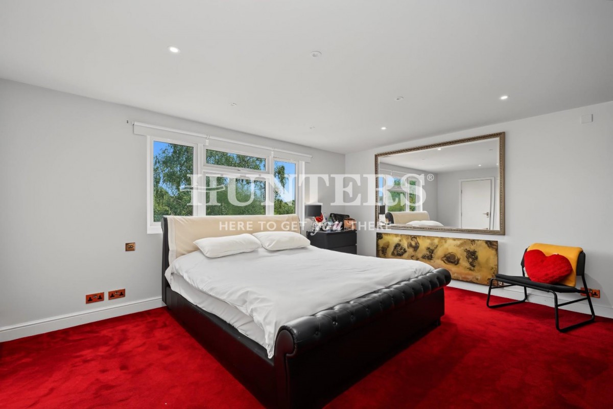 The Vale, Golders Green, London, NW11