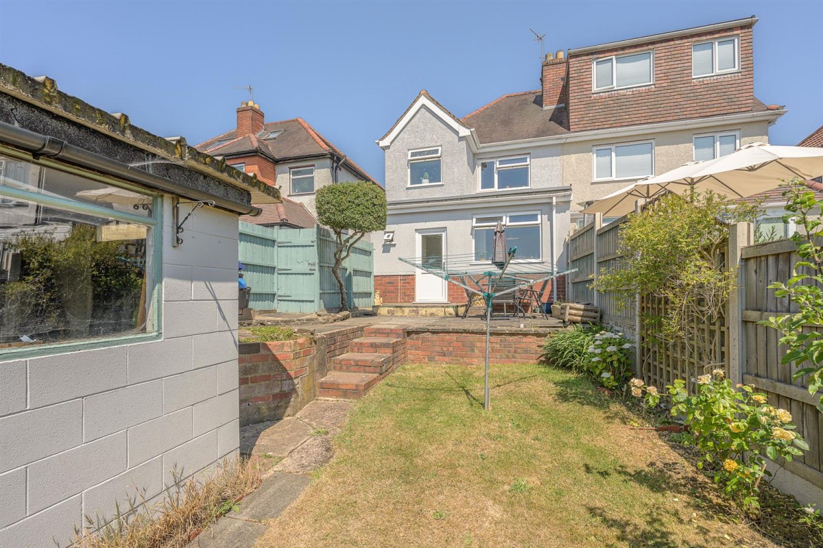 Hawne Lane, Halesowen, B63 3RN