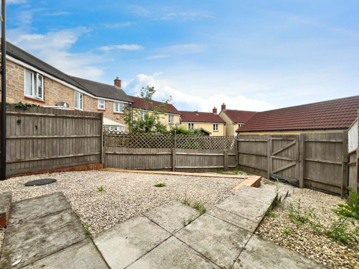 3 bedroom House to let in Shambles Drive, Copplestone, Crediton, EX17 5HP