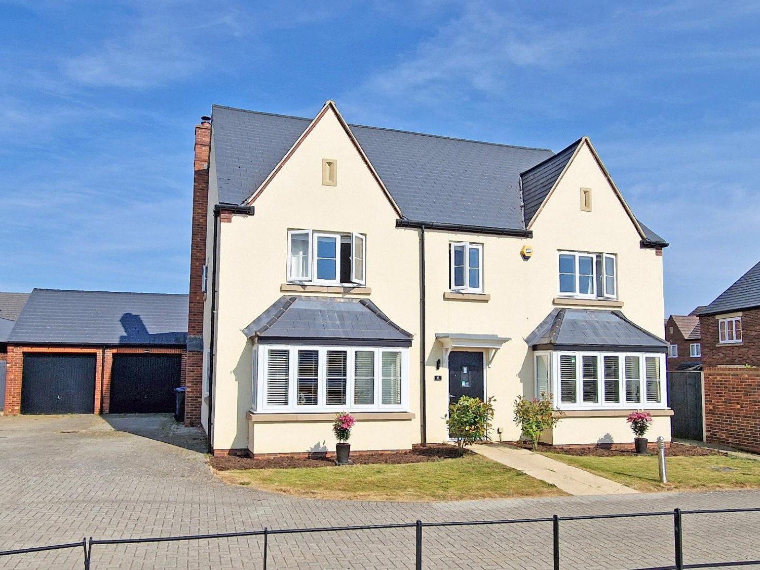5 bedroom House for sale in Corbett Close, Upper Heyford, Bicester
