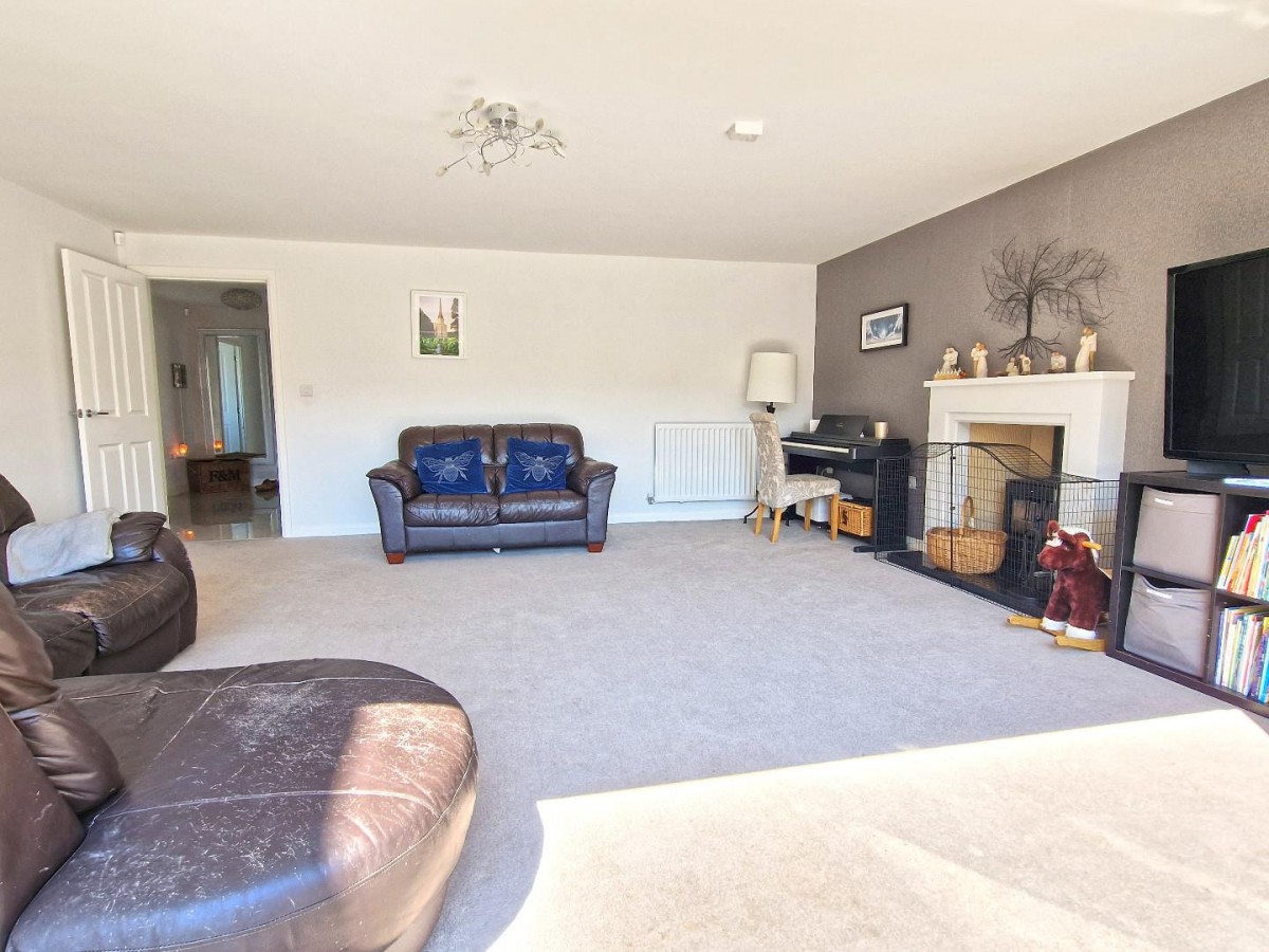 Corbett Close, Upper Heyford, Bicester