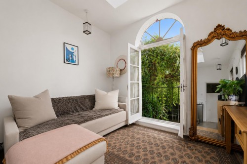 Albion Road, London, N16