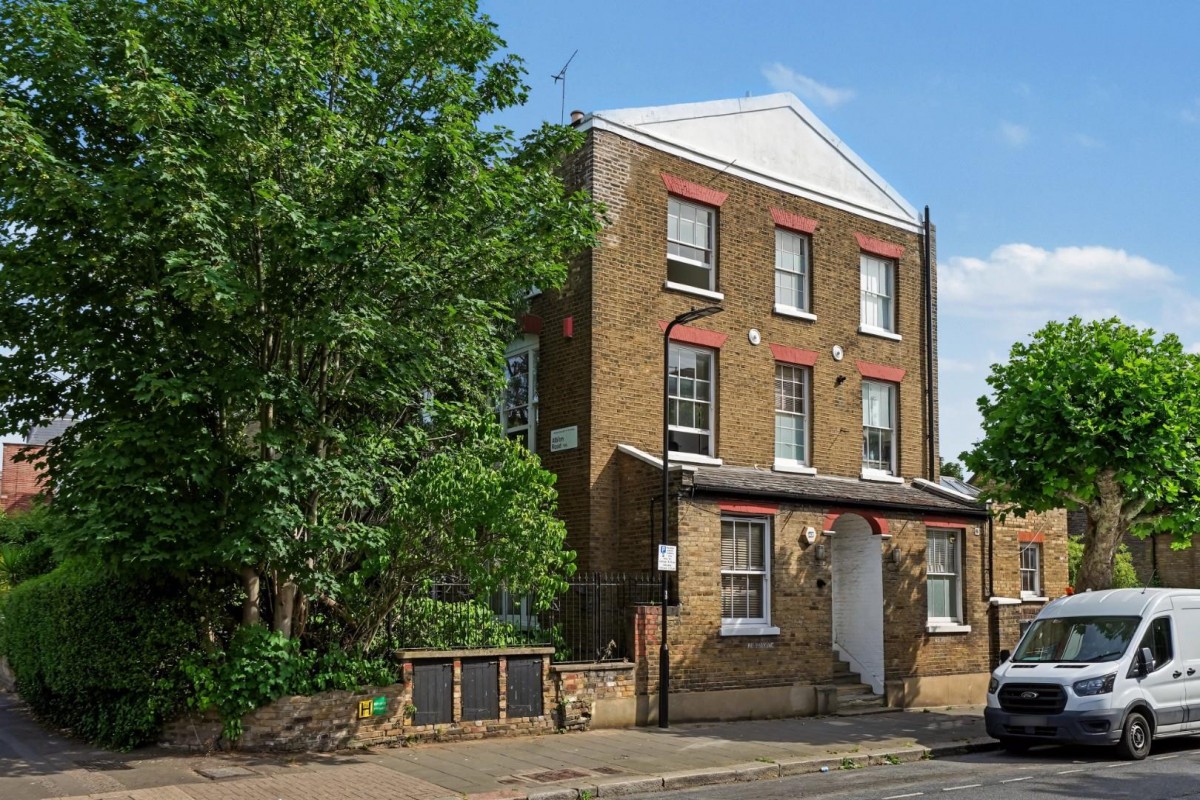 Albion Road, London, N16