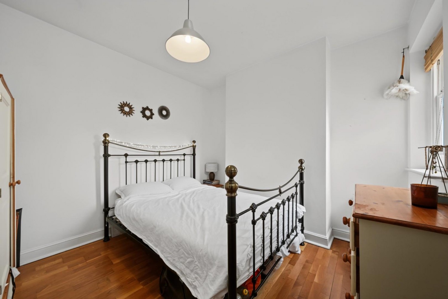 1 bedroom Flat to let in Albion Road, London, N16