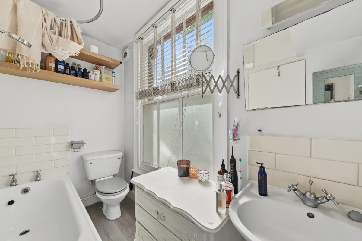 Albion Road, London, N16