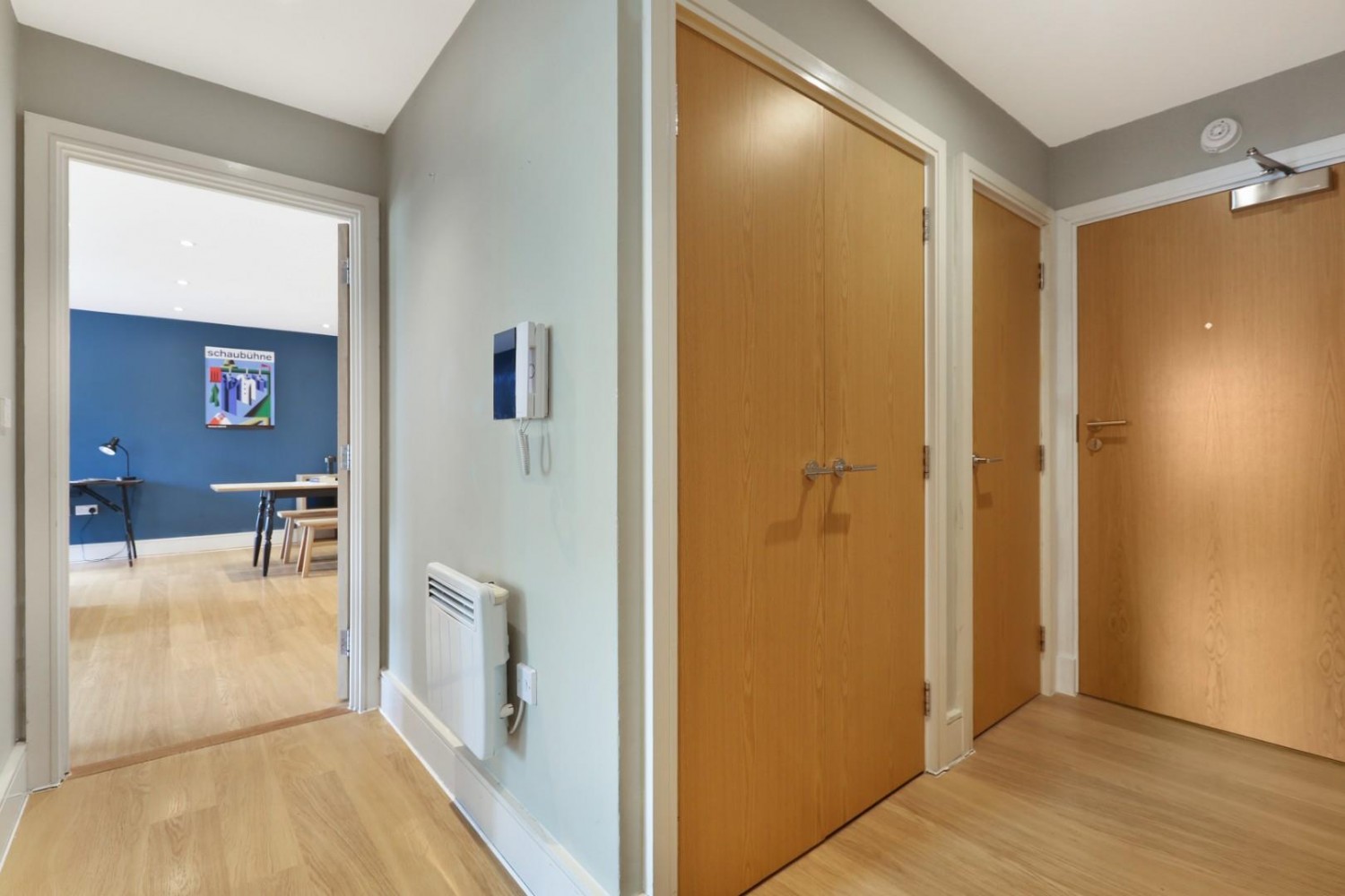 2 bedroom Flat to let in Willow Way, London