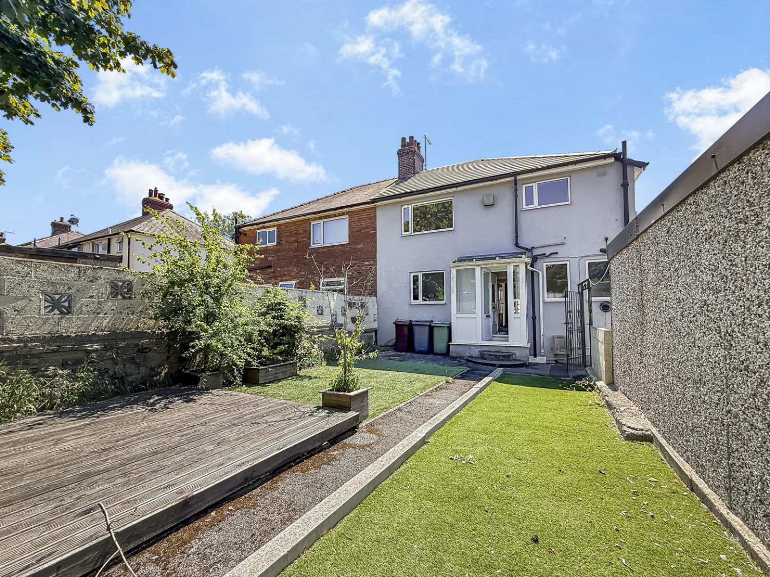 3 bedroom House for sale in Hawthorn Avenue, Yeadon, Leeds