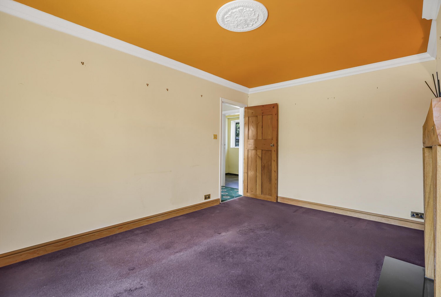 3 bedroom House for sale in Hawthorn Avenue, Yeadon, Leeds