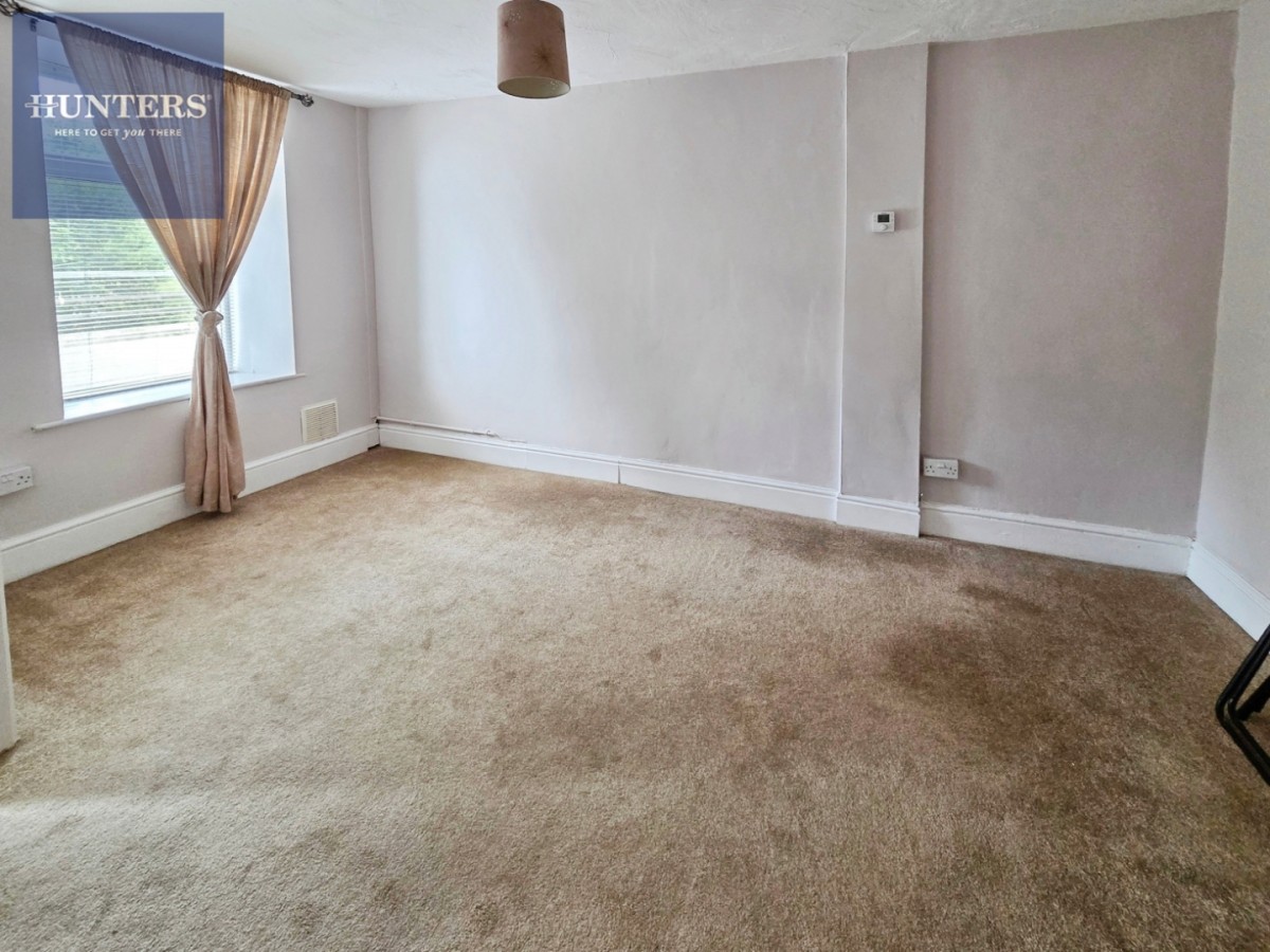Rowland Terrace, Nantymoel, Bridgend, CF32 7PA