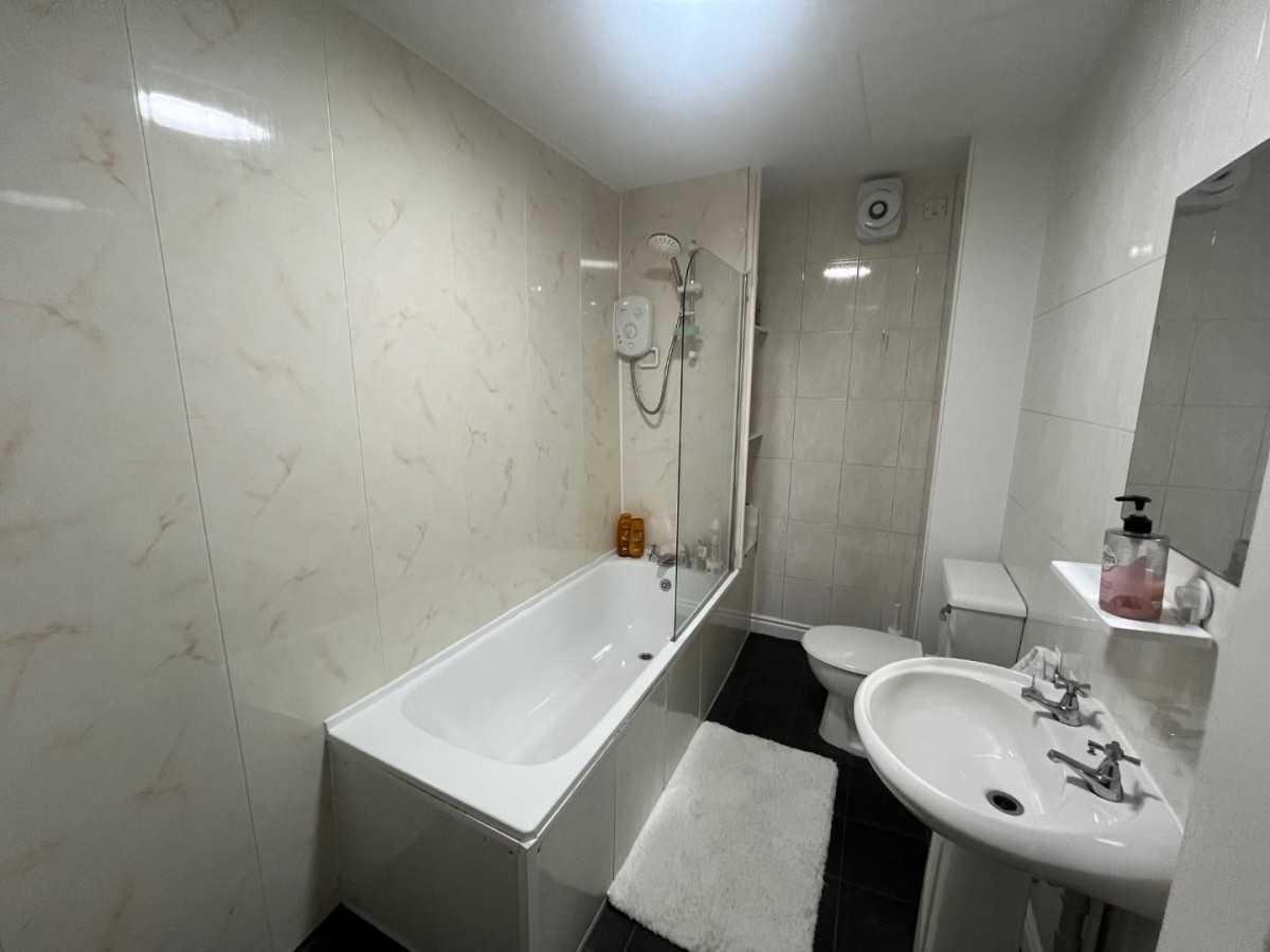 Sandringham Drive, Liverpool, L17 4JN