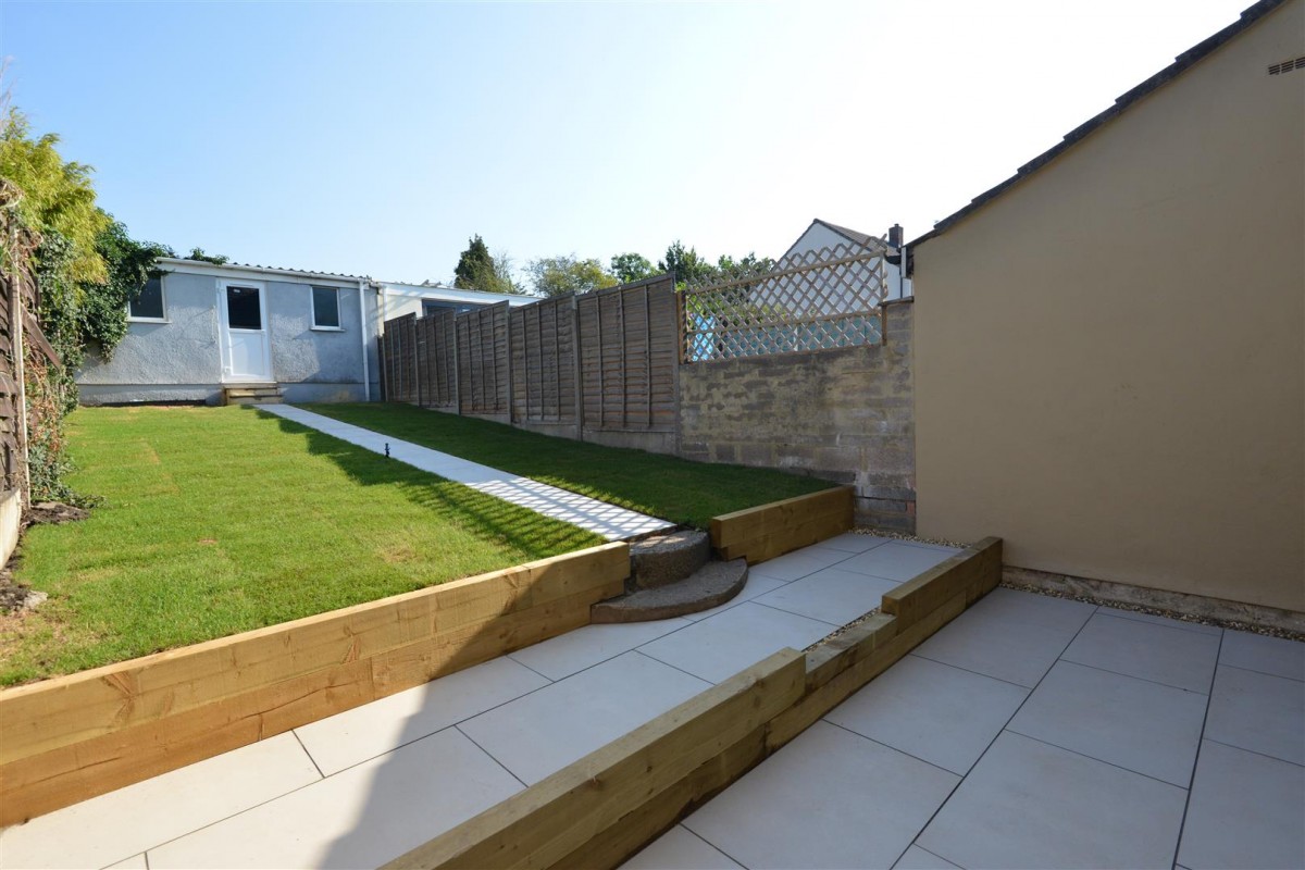 Cotswold View, Kingswood, Bristol BS15 1TX