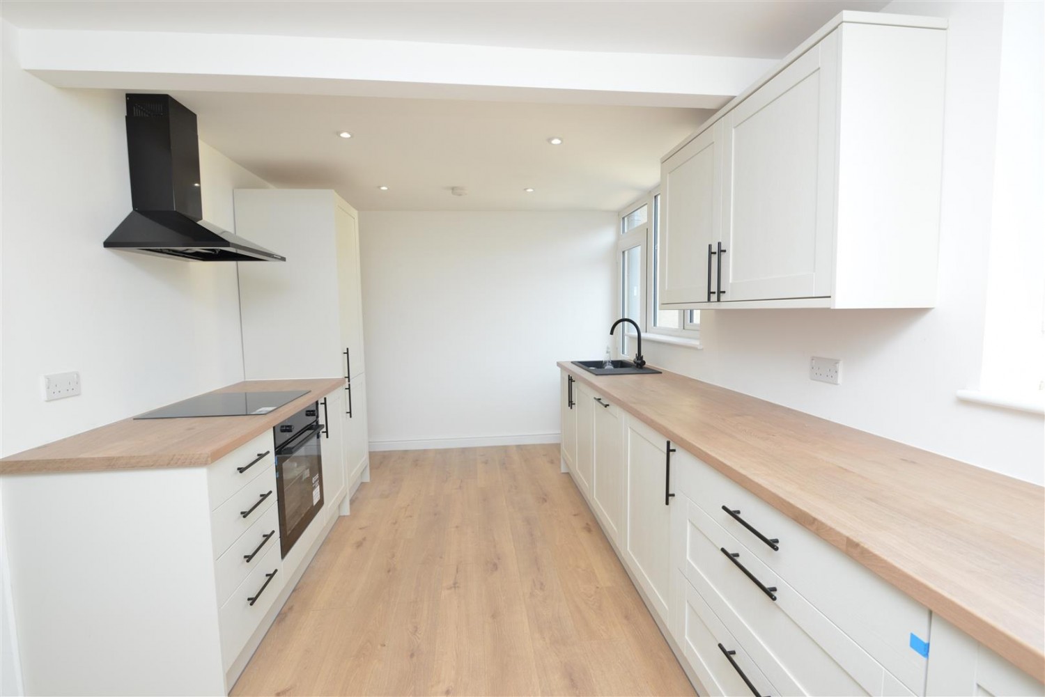 3 bedroom House for sale in Cotswold View, Kingswood, Bristol BS15 1TX