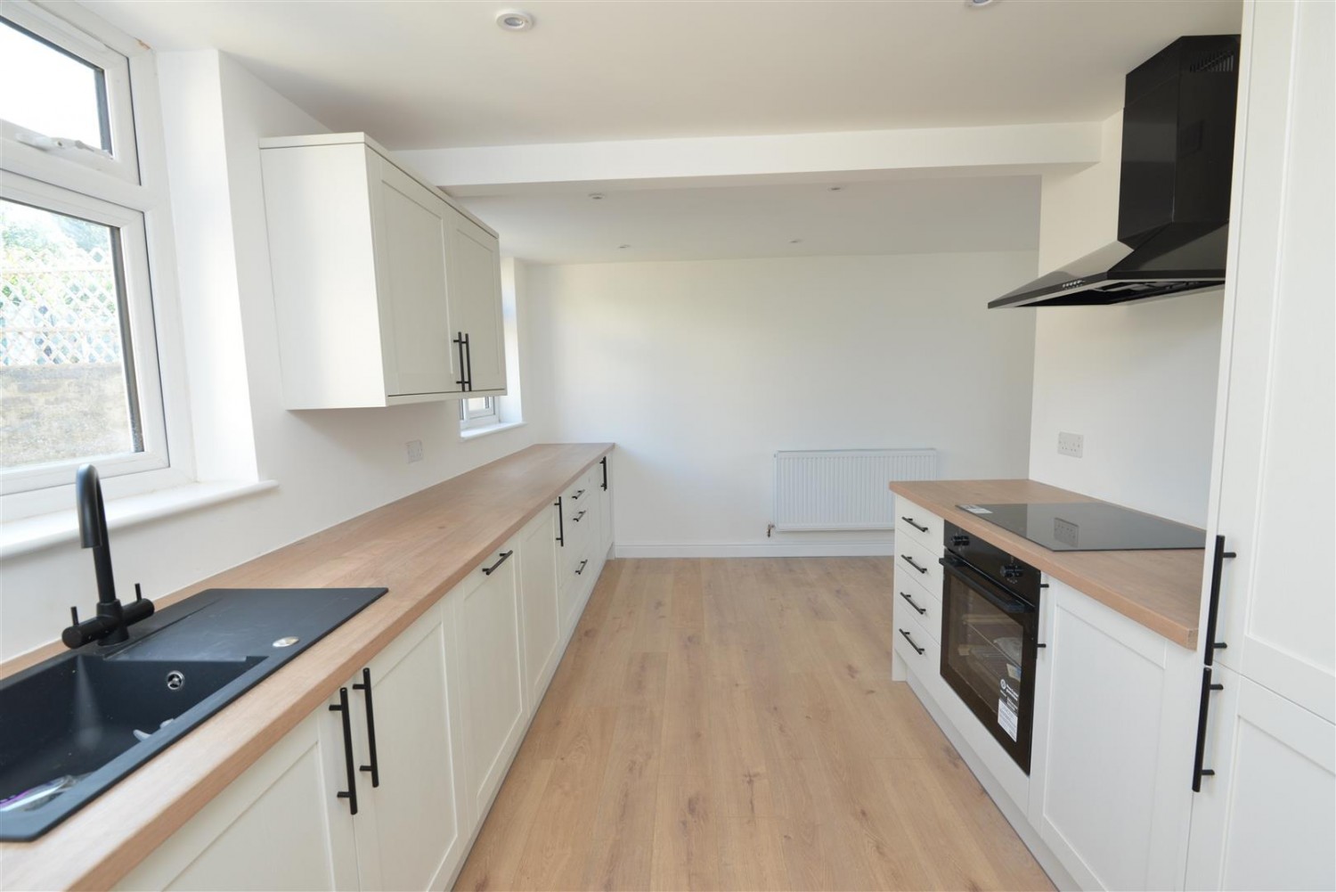 3 bedroom House for sale in Cotswold View, Kingswood, Bristol BS15 1TX