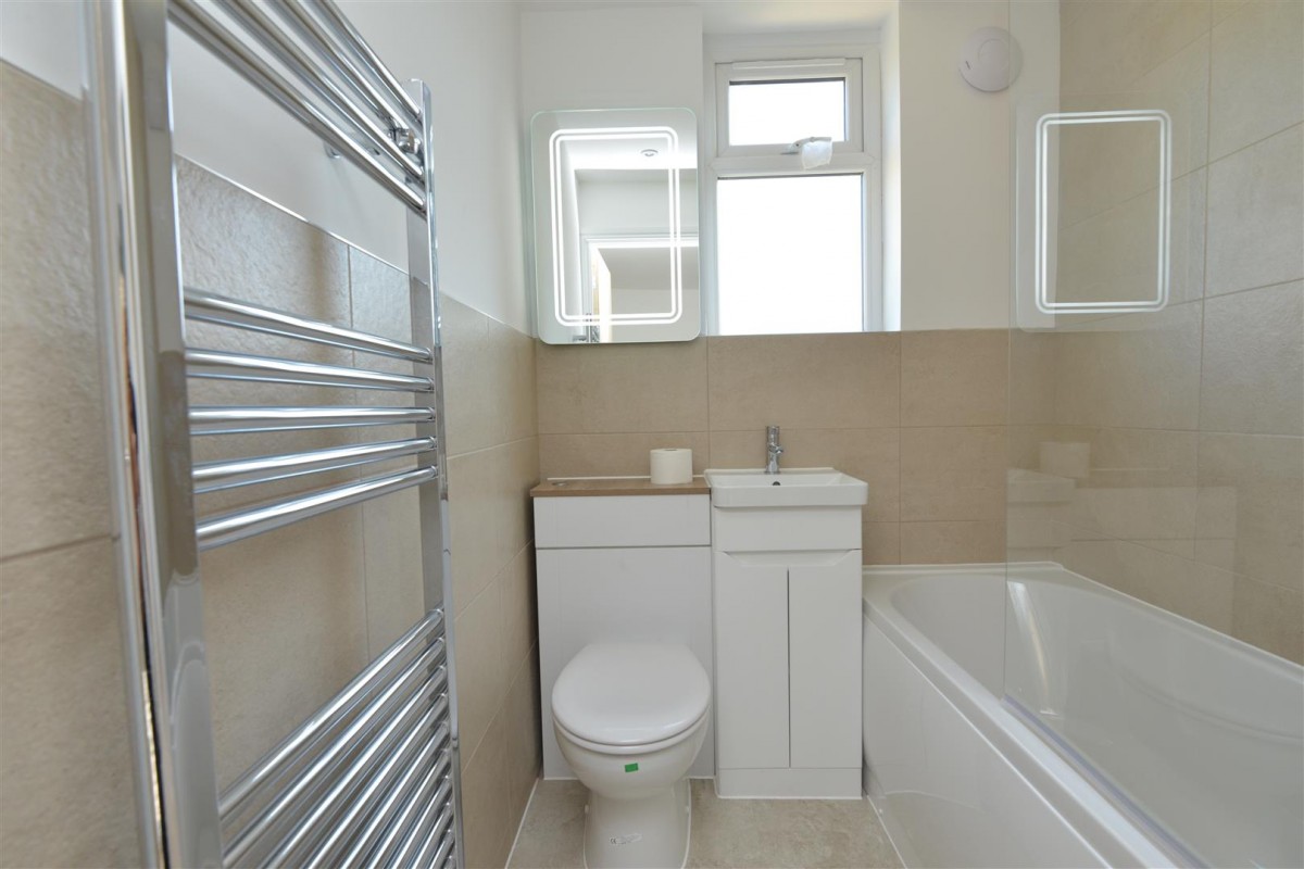 Cotswold View, Kingswood, Bristol BS15 1TX