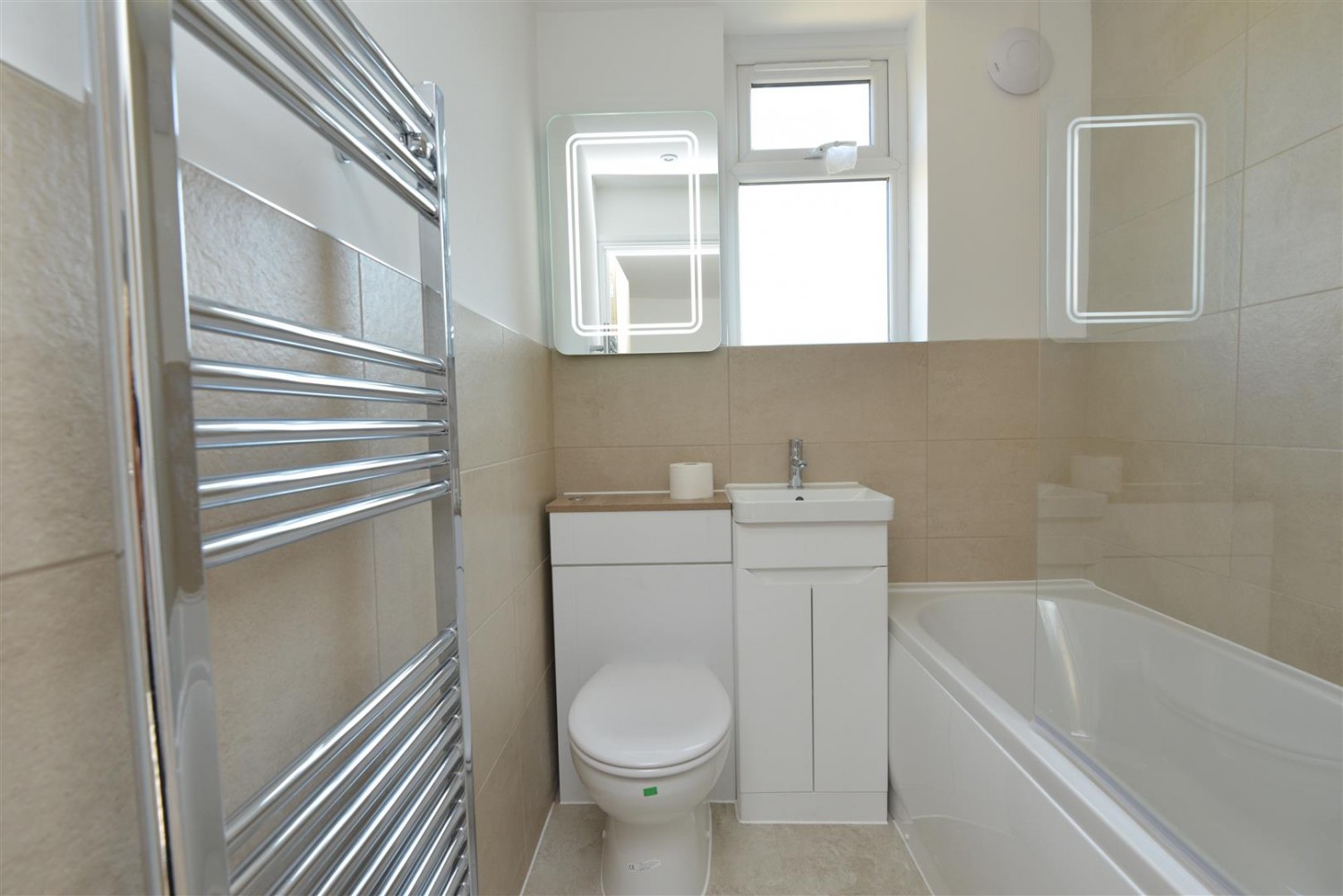 3 bedroom House for sale in Cotswold View, Kingswood, Bristol BS15 1TX