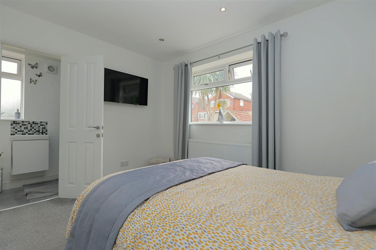 Summerfield Road, Bramley