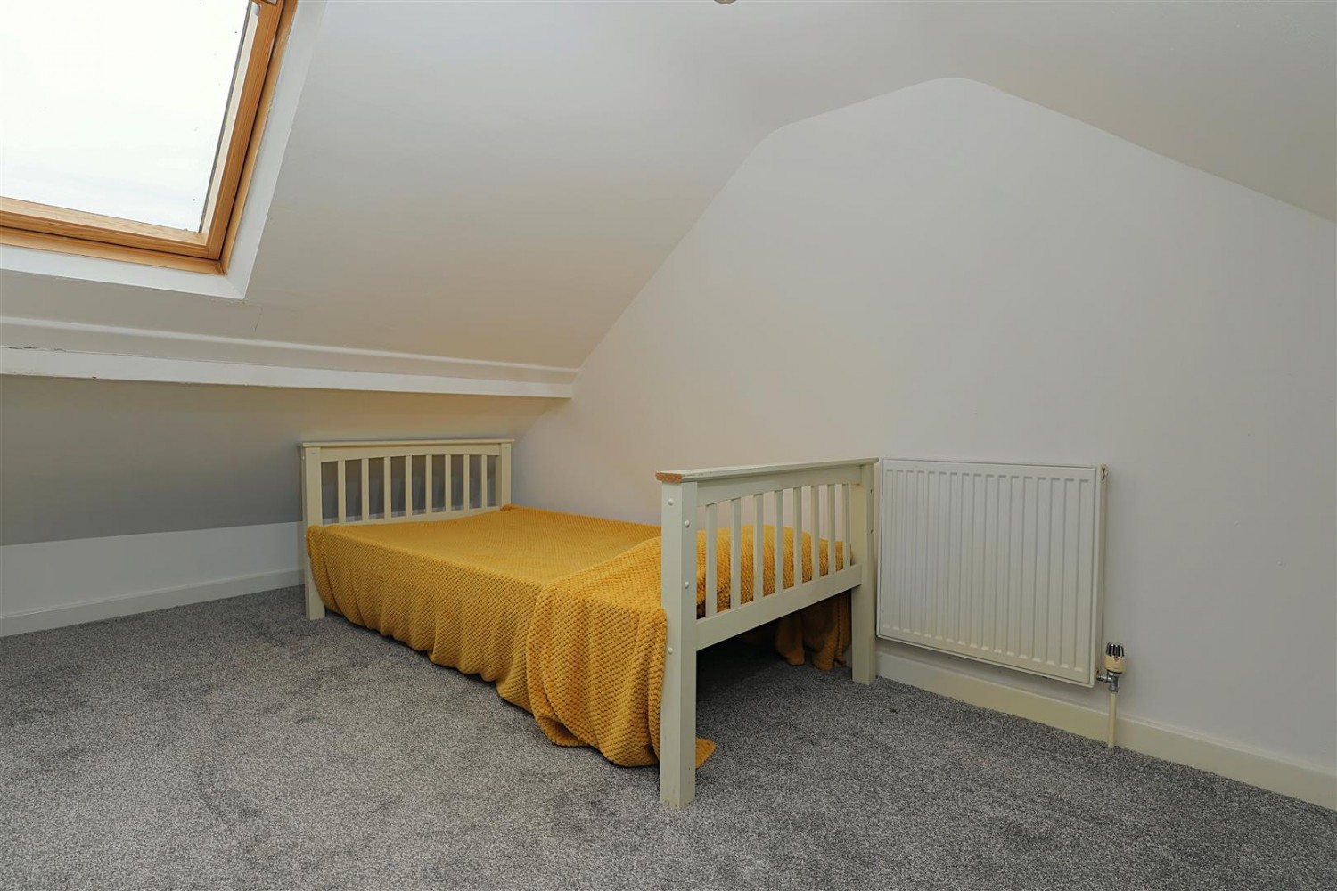 4 bedroom House for sale in Summerfield Road, Bramley