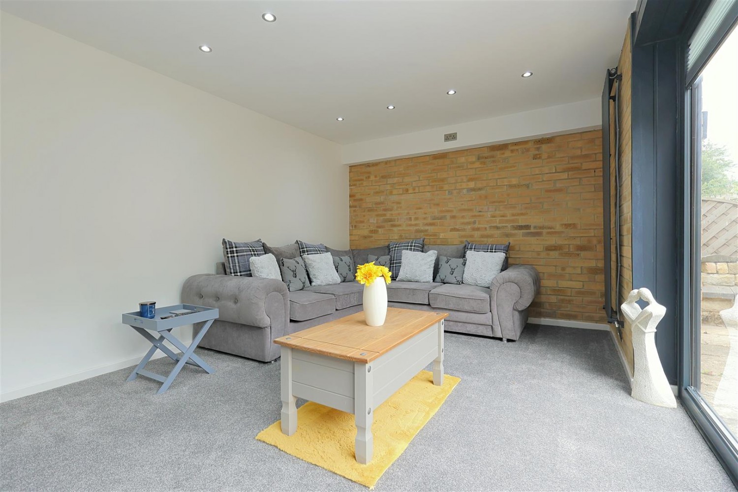 4 bedroom House for sale in Summerfield Road, Bramley