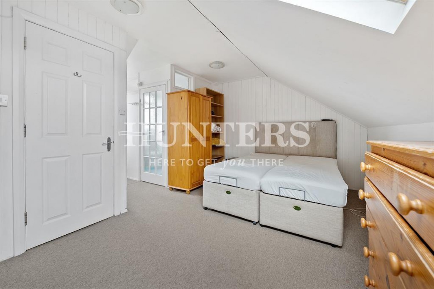 3 bedroom Flat to let in Kylemore Road, West Hampstead, NW6