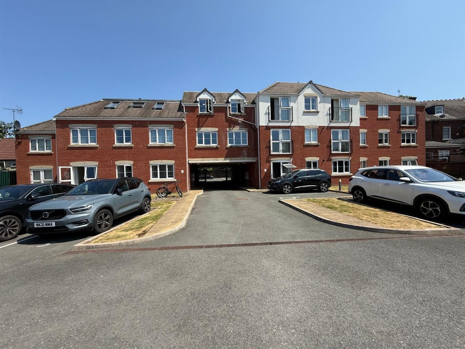 1 bedroom Flat for sale in Terreno Court, High Street, Amblecote, Stourbridge, DY8 4FD