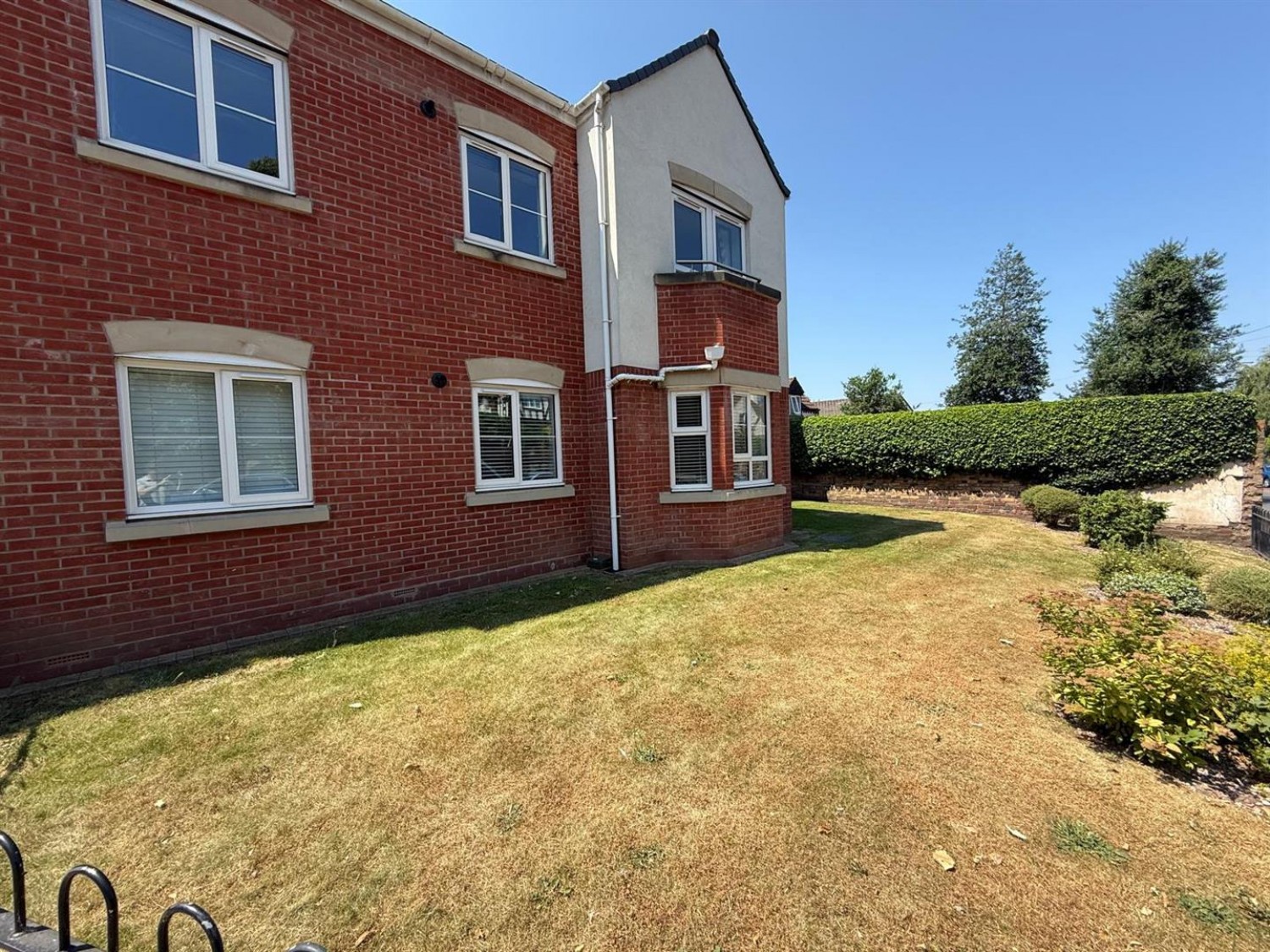 1 bedroom Flat for sale in Terreno Court, High Street, Amblecote, Stourbridge, DY8 4FD
