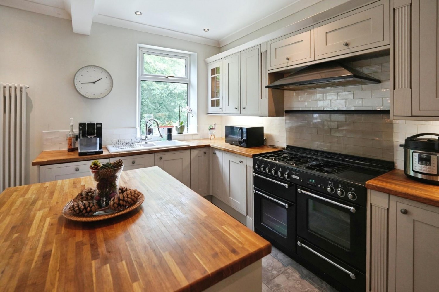 5 bedroom House for sale in Chretien Road, Manchester