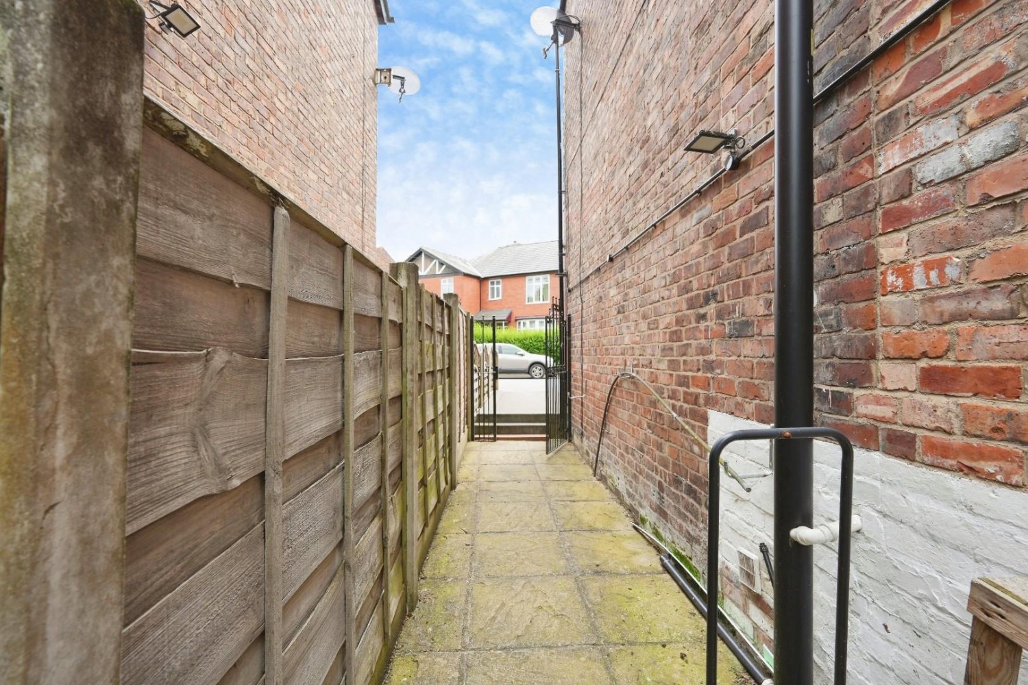 5 bedroom House for sale in Chretien Road, Manchester