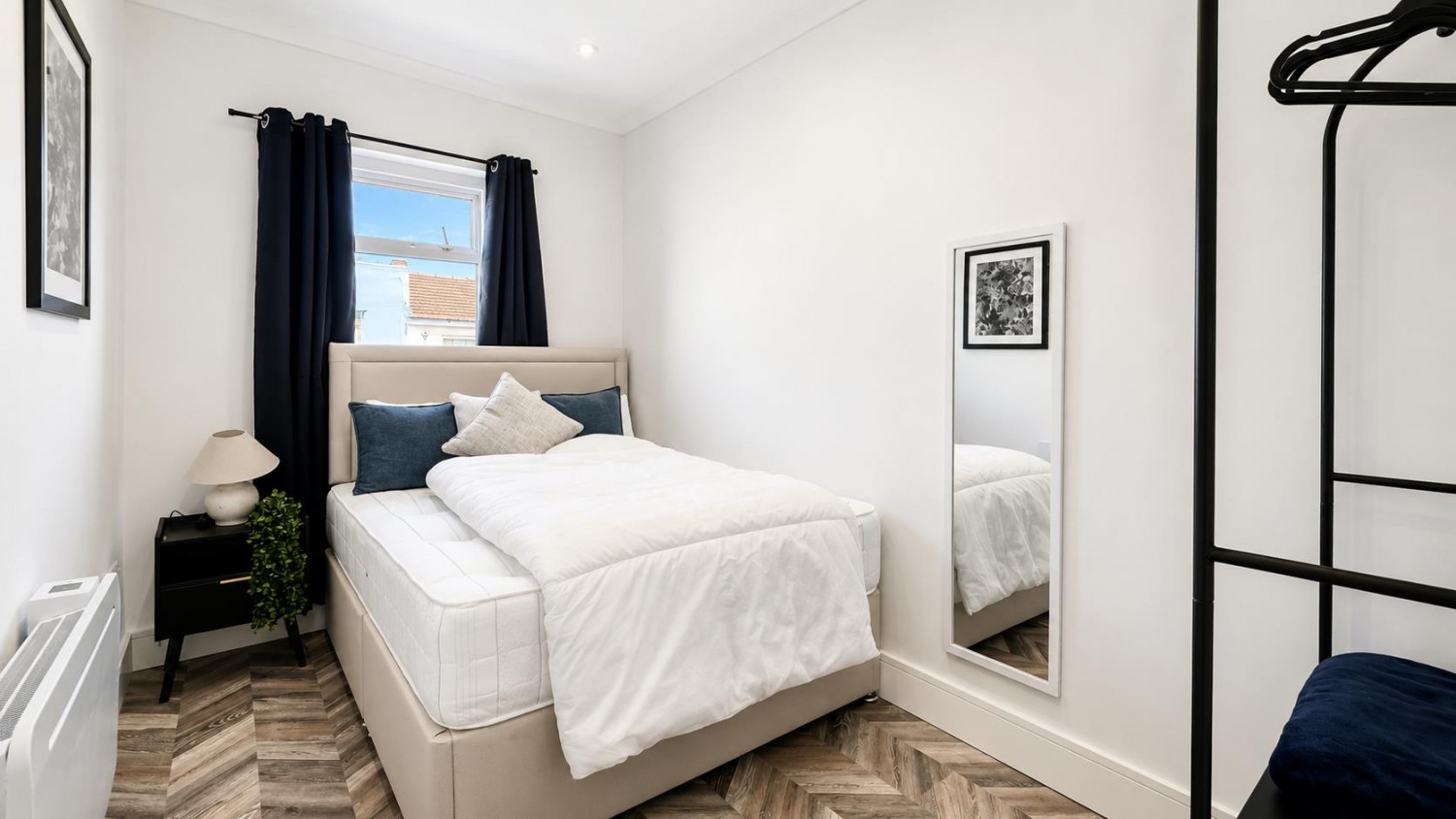 4 bedroom Property to let in Longfellow Road, Worcester Park
