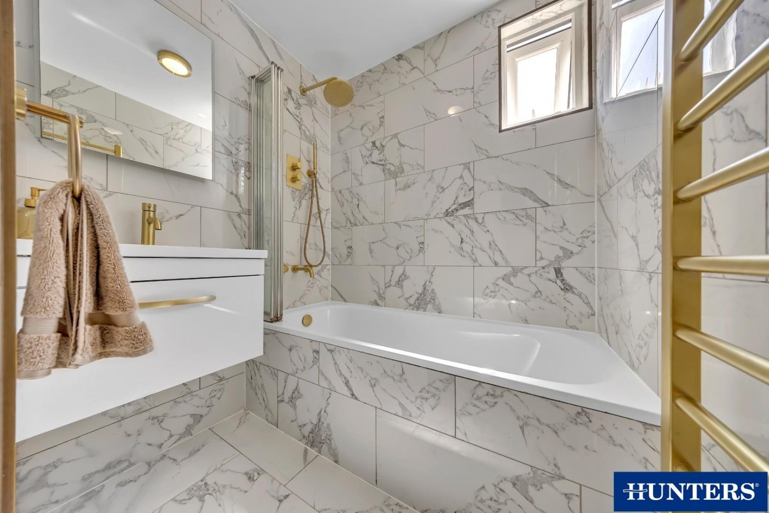 3 bedroom House for sale in Porters Avenue, Dagenham, RM9