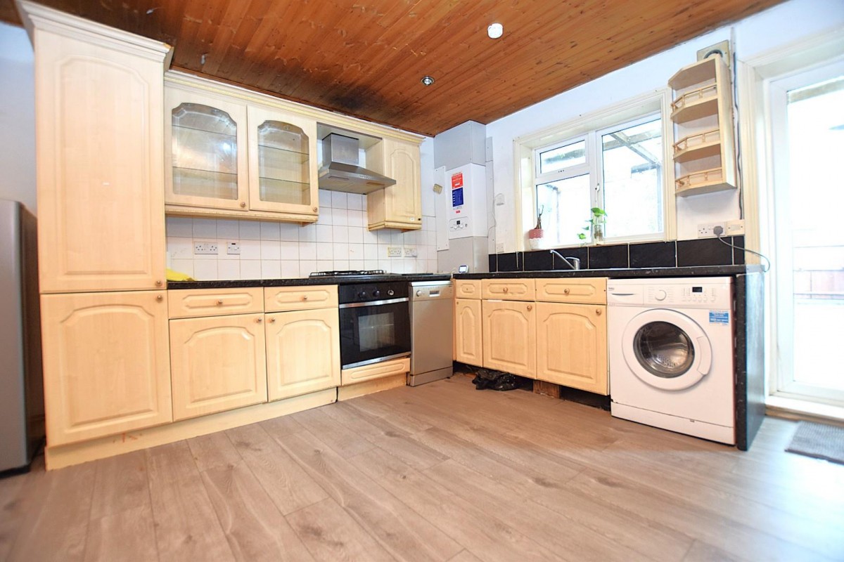 Aylmer Road, Dagenham, RM8