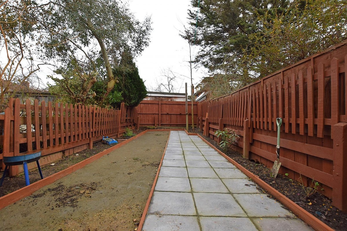 Aylmer Road, Dagenham, RM8