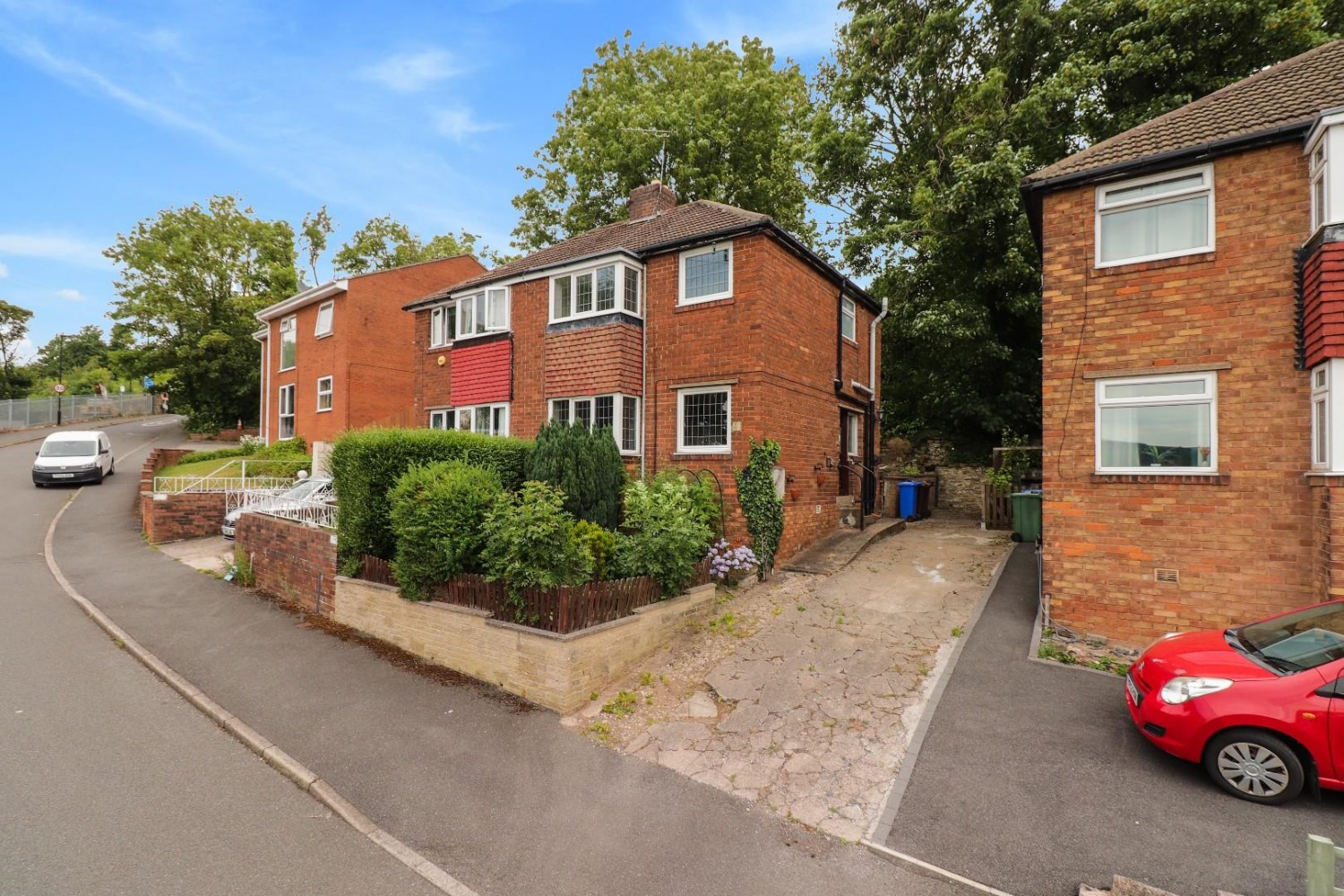 3 bedroom House for sale in Smithy Wood Crescent, Woodseats, Sheffield, S8 0NT