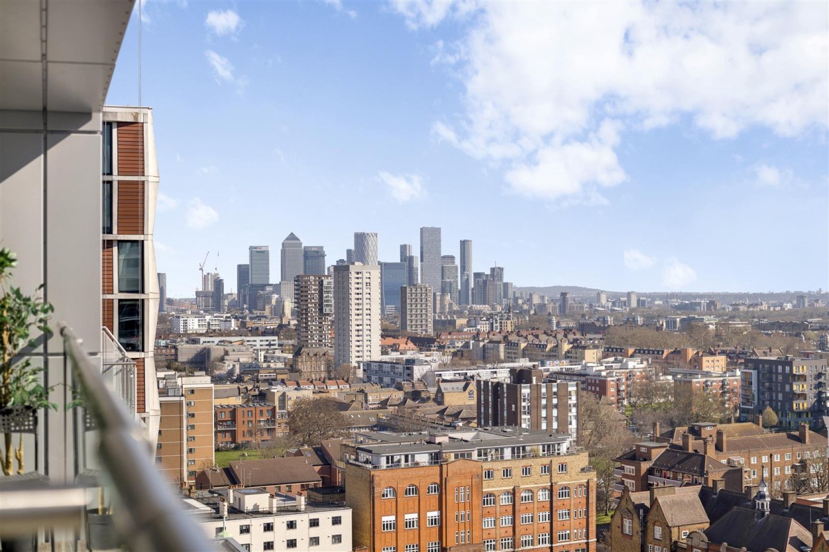 Commercial Road, London, E1