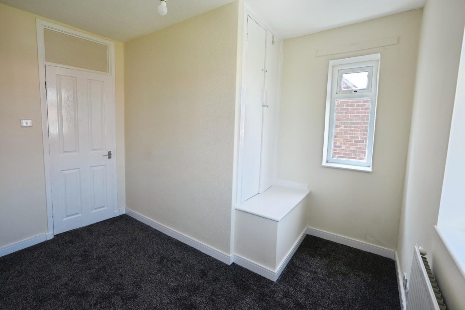 3 bedroom House to let in Largs Walk, Manchester