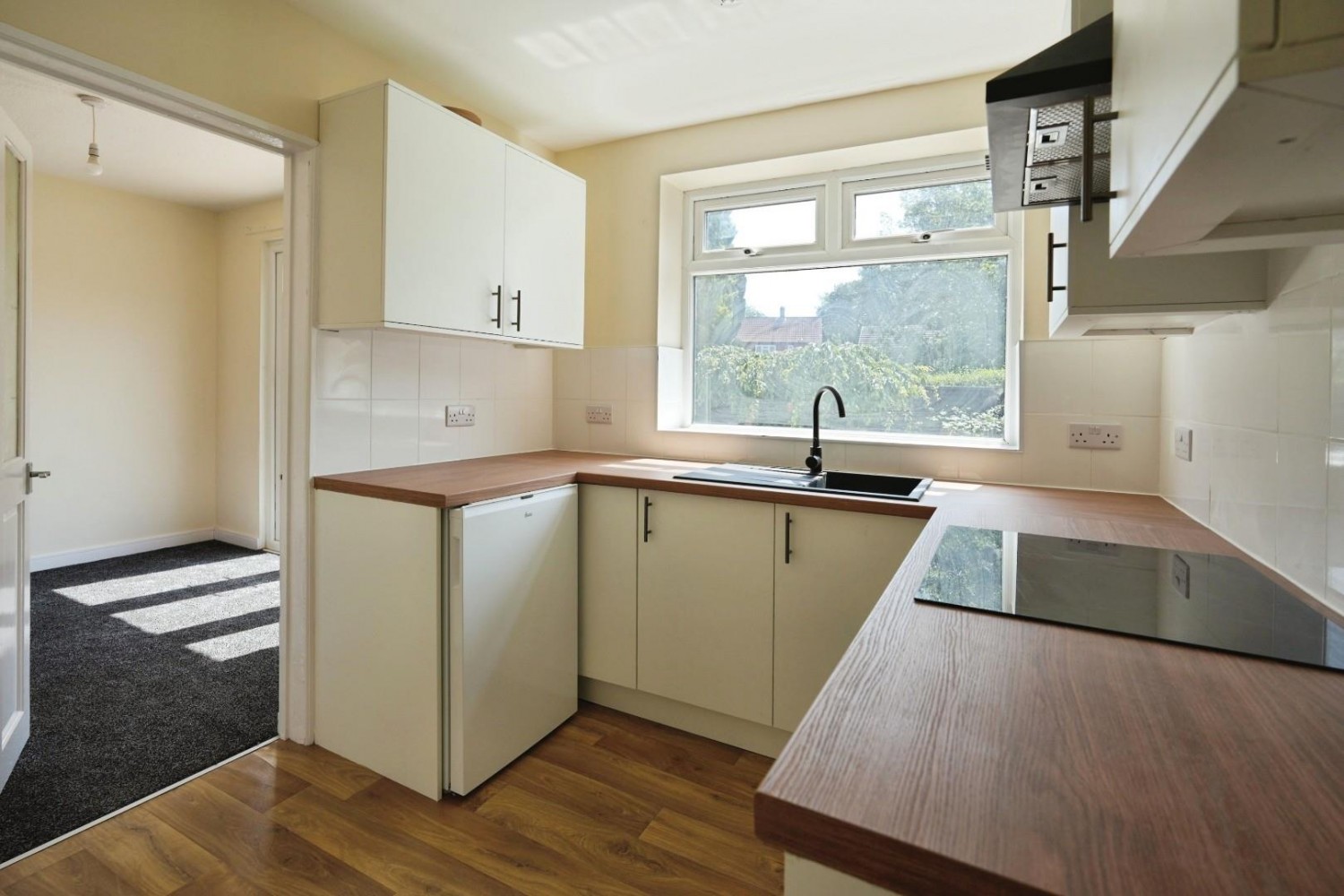 3 bedroom House to let in Largs Walk, Manchester