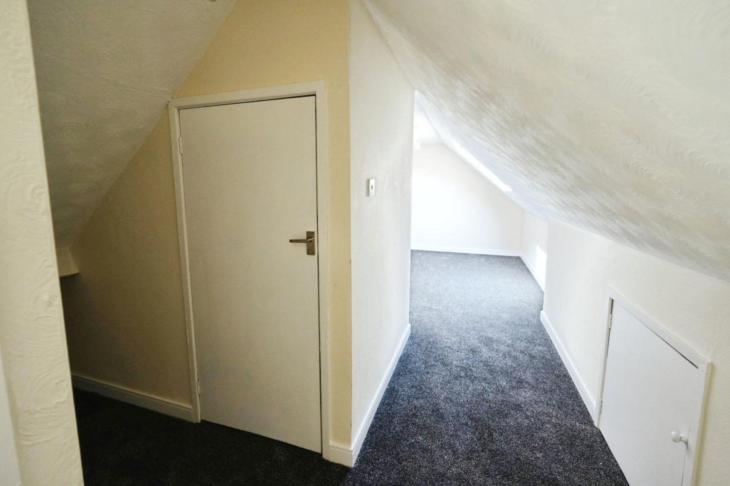 3 bedroom House to let in Largs Walk, Manchester