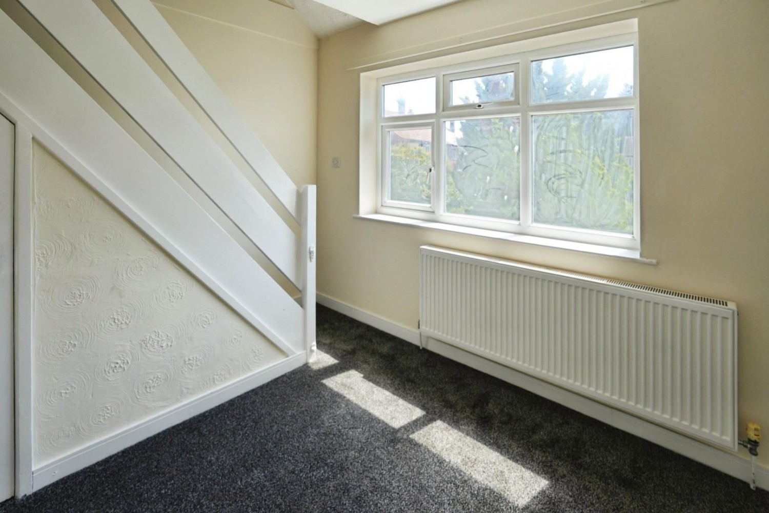 3 bedroom House to let in Largs Walk, Manchester