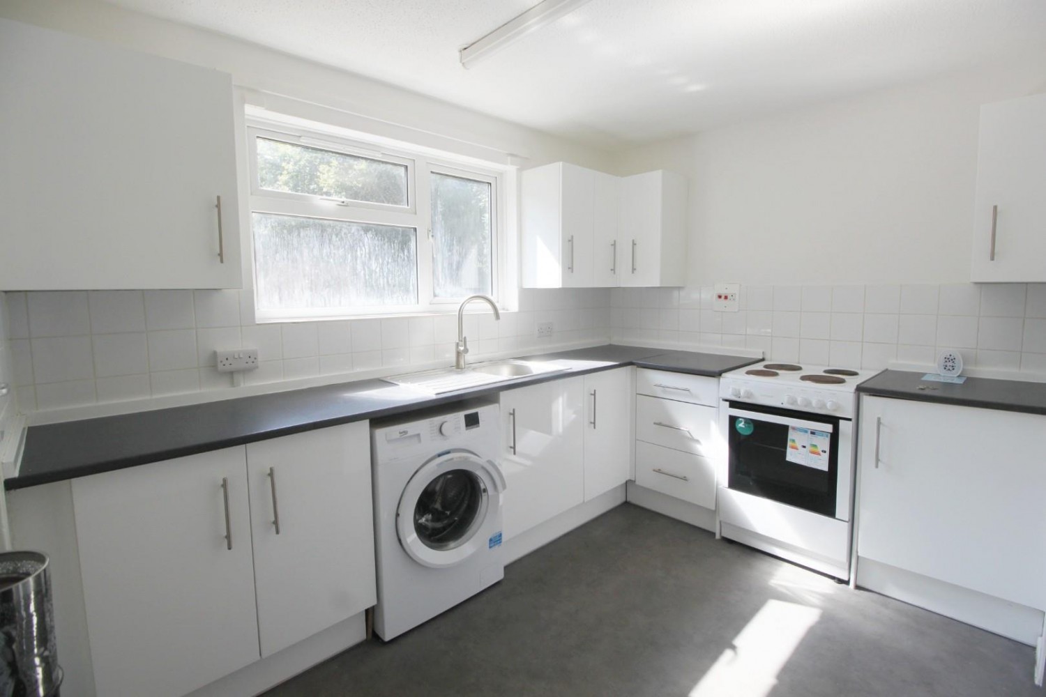 1 bedroom Flat for sale in Moore Crescent, Netley Abbey, Southampton