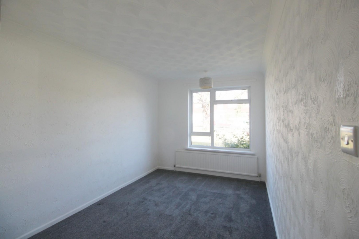 1 bedroom Flat for sale in Moore Crescent, Netley Abbey, Southampton
